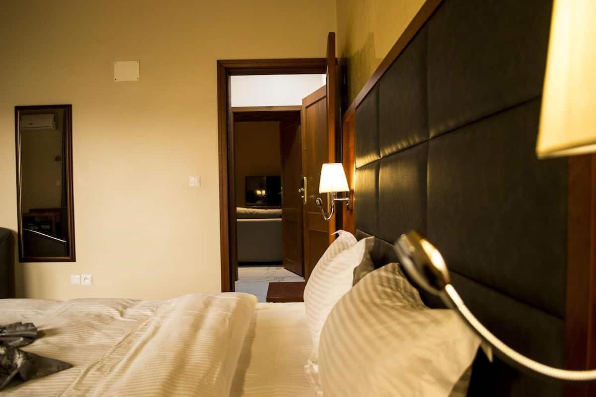 Hotel Jouvence International Yaoundé Exterior foto